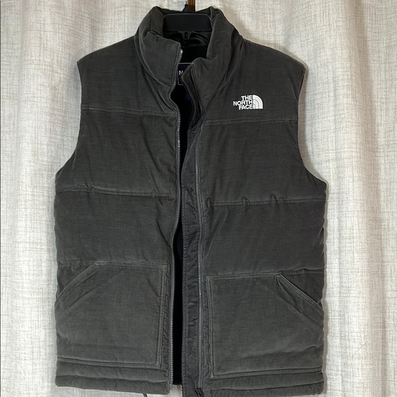 The North Face Corduroy Puffer Vest Size Small - Picture 1 of 6